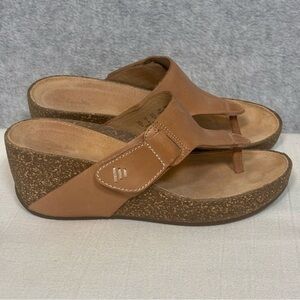 Clarks Temira West Artisan Thong Leather Wedge Sandal-Tan-Women Size 7